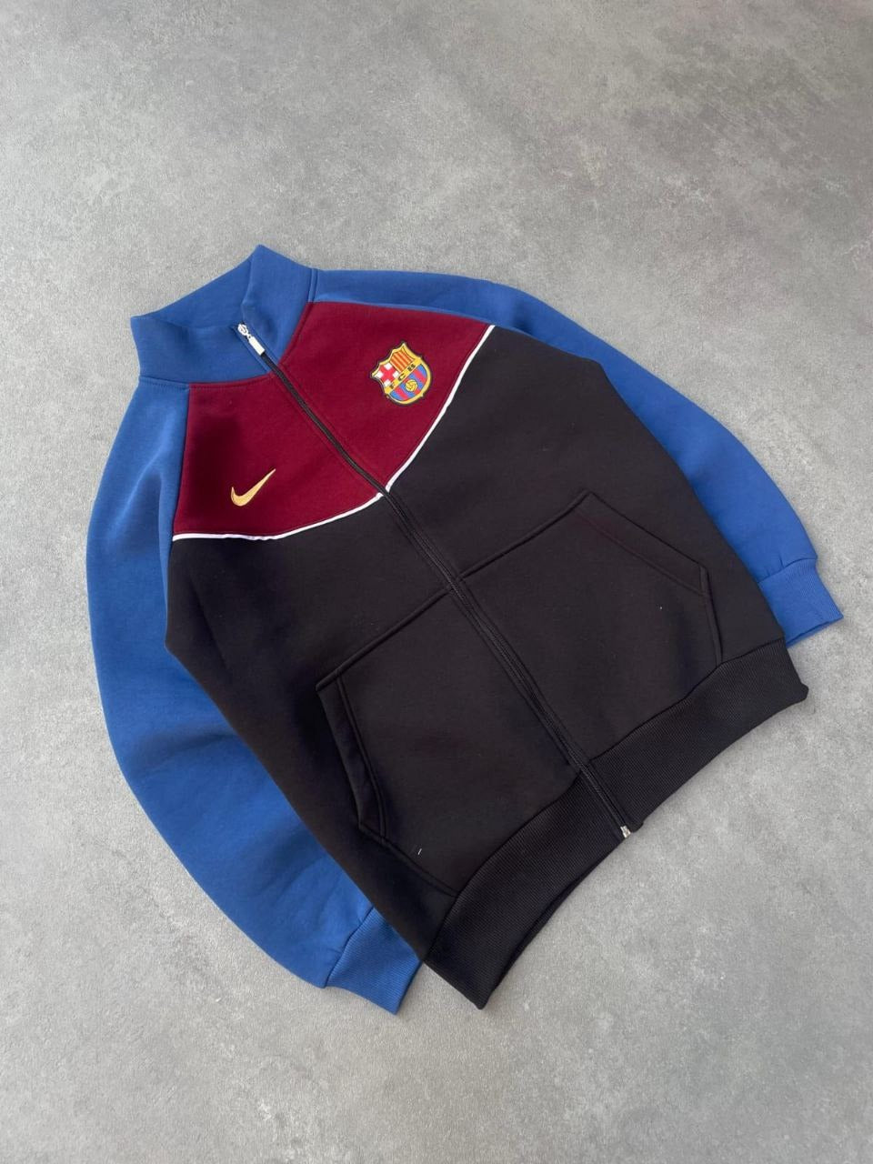 Unisex Zip Sweatshirt with Brushed Barcelona Style